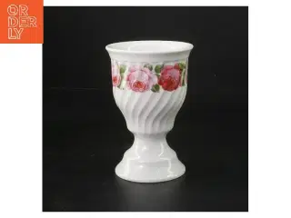 Porcelænsæggebæger med rosenmotiv (str. 8,5x12 cm)