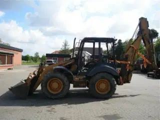 Case 595 Super LE sælges i dele/for parts