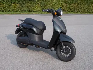 Scooter 30 km/t (el)