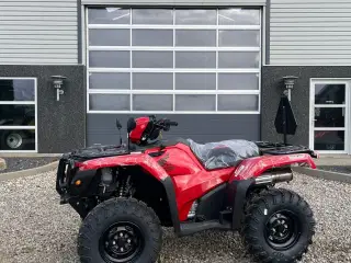 Honda TRX 520 FA Traktor. STORT LAGER AF HONDA ATV. Vi hjælper gerne med at levere den til dig, og bytter gerne. KØB-SALG-BYTTE se mere på www.limas.dk