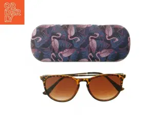 Solbriller med flodkasse (str. 14,5 cm)