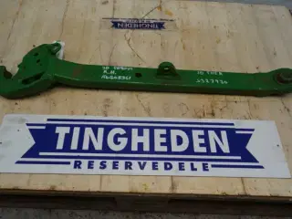 John Deere 5115R Liftarm R.H. SJ27930