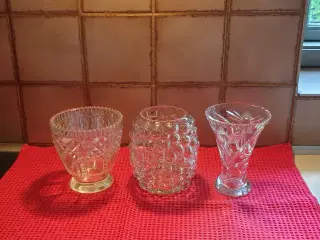 Flotte glas vaser 1stk10kr 3stk20kr