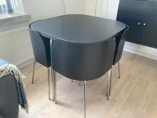 Ikea "Fusion" med 4 stole