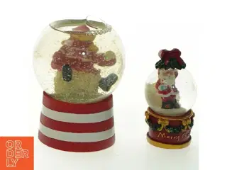 To Snekugler med nissepige og julemand (str. 10x8 cm)
