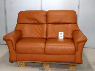 Hjort Knudsen 2 pers sofa i Cognac farvet læder, f