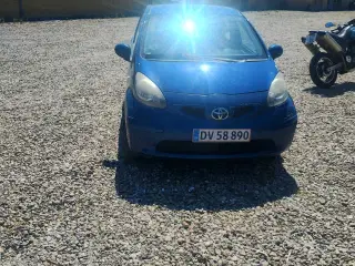 Toyota Aygo 1,0 3-års med jydekrog
