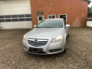 Opel Insignia 1,8 140HK 5d