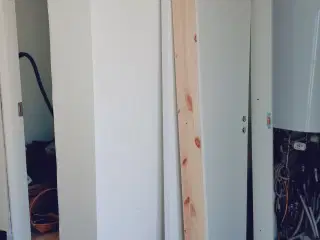 Dør og karm med bund i bøg