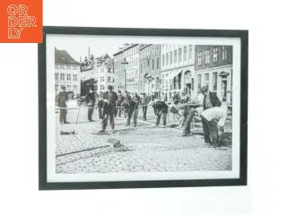 Indrammet sort-hvid fotografi fra Nielsen (str. 30x40 cm)