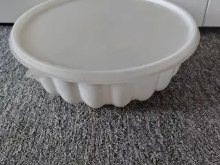 Fromage - is form - Tupperware