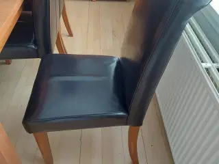 Spisebord med 6 stk læderstole