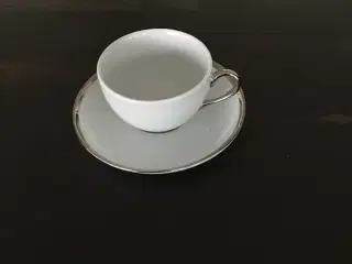 Pilivut kaffekop.  m. Sølvkant,som nye