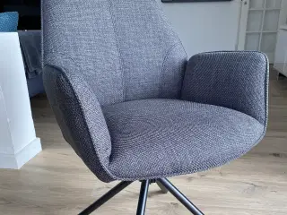 8 Spisebordstole med armlæn