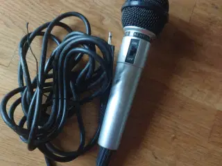 Mikrofon 