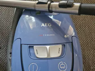Støvsuger AEG X-Silence