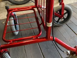 Rollator brugt med store luft gummihjul 