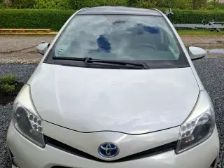 Toyota Yaris Hybrid Multidrive S