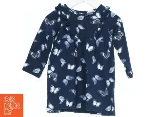 Blå kjole med sommerfugle print fra H&M (str. 74)