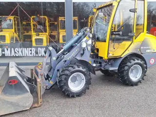 Eurotrac W12-F med kabine