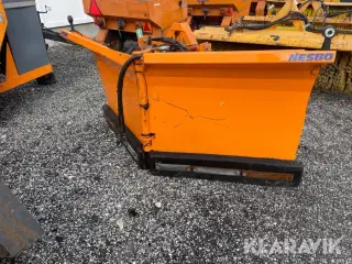Nesbo hydraulisk sneplov til traktor Nesbo