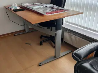 Hæve / sænke skrivebord 