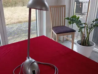 Kontor lampe evt til børneværelset 