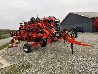 Kuhn GF13012 Kørt få hektar