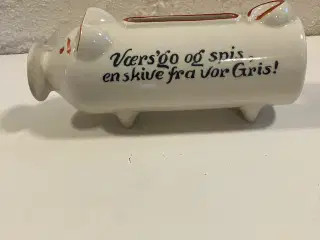 Pølsegris i keramik