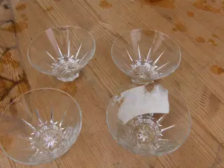  5 styk små glas 