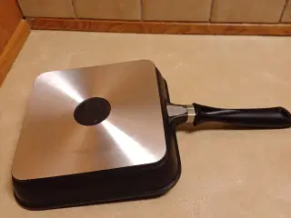 Grillpande ny/ubrugt mrk. Kløverblad