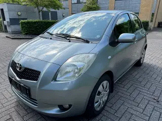  TOYOTA YARIS 1.3 VVT-I / NØGLEFRI