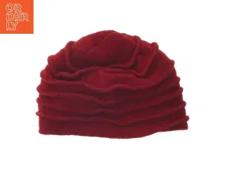 Rund rød hat med mønster fra Chapeau Claudette (str. Ø 29 cm)