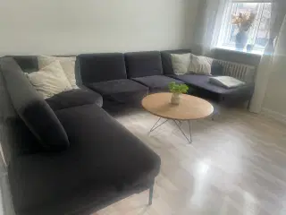 Helt ny sofa. Ny pris 24.000 kr. 