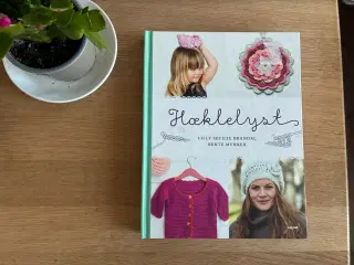 Hæklelyst af Lilly Secilie Brandal og Bente Myhrer