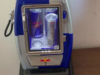 Redbull køleskab