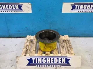 John Deere 6215R Hjulnav Hus L216837