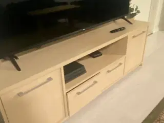 Dejlig fin sofa og bord 