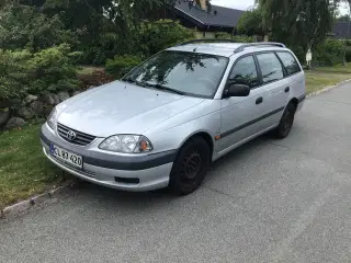 Toyota Avensis 1,8 STW MAN.