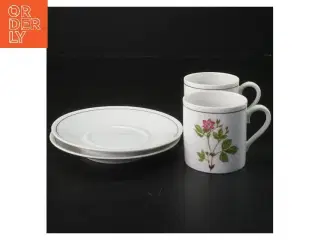 Kaffekopper og tallerken sæt fra Royal Copenhagen (str. Ø 13xh7 cm)