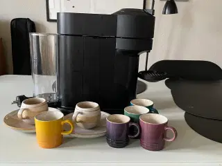 Espresso maskine og 7 kopper fra le creuset 
