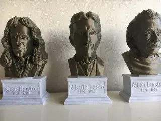 Newton, Tesla og Einstein Busts