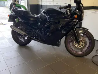 Suzuki gsx600f