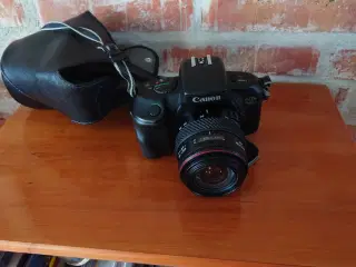 Canon analog kamera med objektiv 