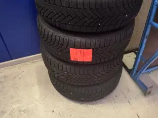 Vinterdæk til Mercedes-Benz 