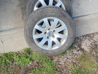 4 alufælge har siddet på Passat