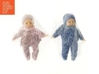 Dukker i strikket tøj (str. 27,5 cm)