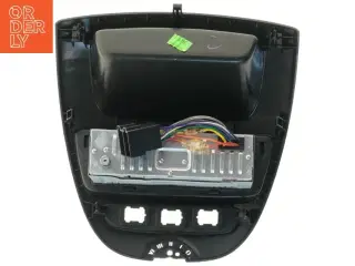 Bilradio med kontrolpanel (str. 29x28 cm)