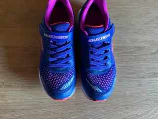 SKECHERS pigesko Waterproff str. 34