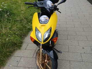 Honda scooter45 X8R sælges
